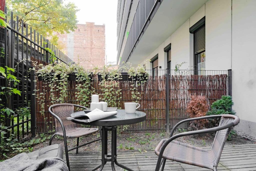 Praga North -patio And Parking Near East Leilighet *